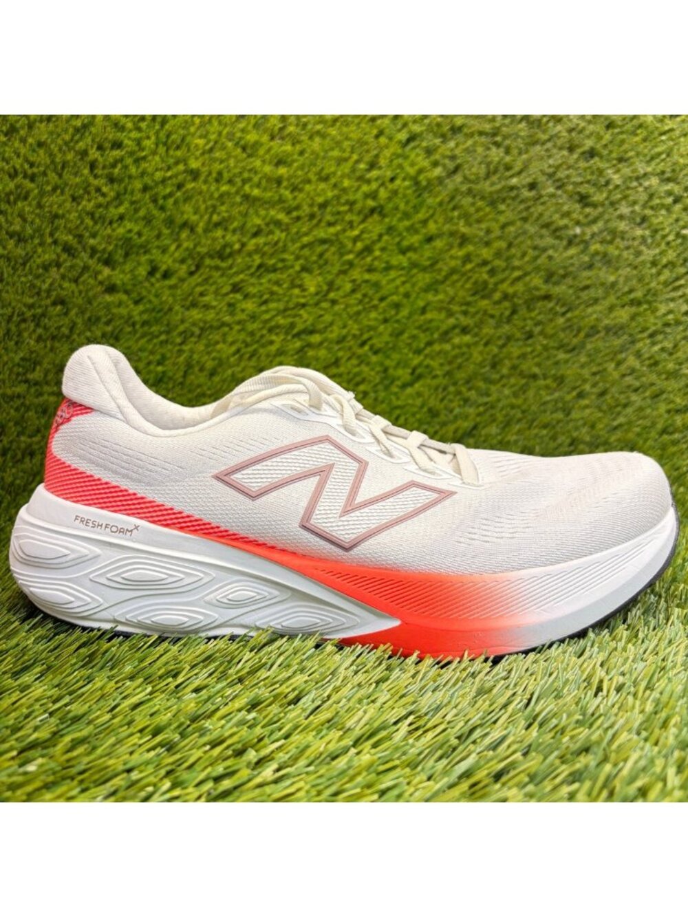 New Balance Fresh Foam X 880v15 Womens Size 9.5D Mens 8 White Shoes Sneakers